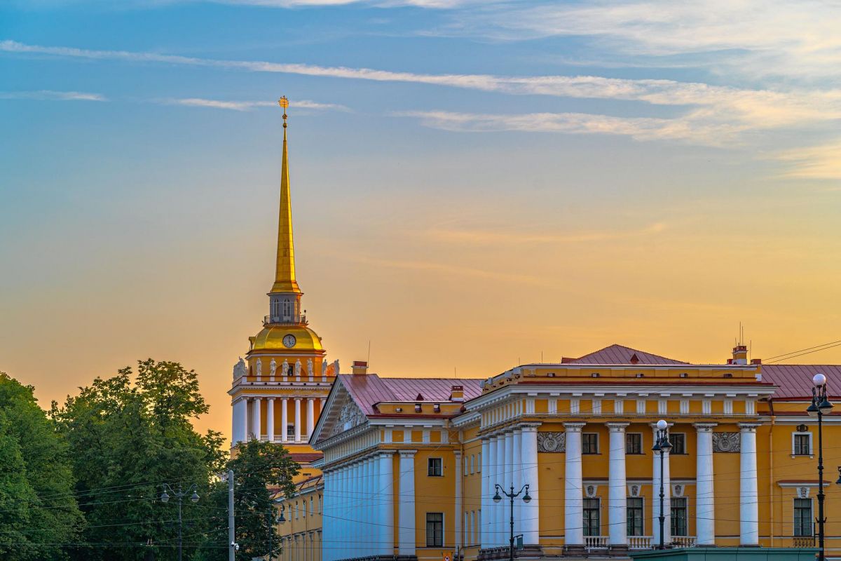 Обзорная автобусная экскурсия по Санкт-Петербургу с посещением Эрмитажа (ГРУППОВАЯ)