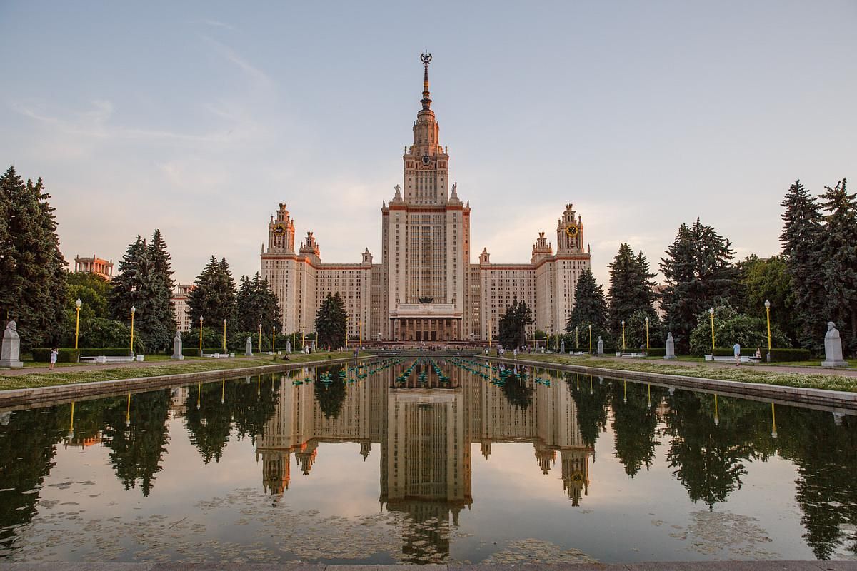 Экскурсия по Москве "Легенды высоток Москвы"