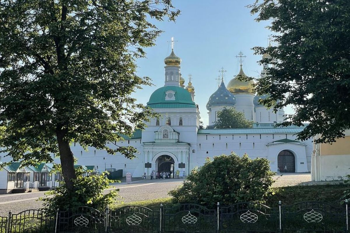 Автобусный экскурсионный тур из Москвы "За святую Русь: Сергиев Посад - Переславль-Залесский - Ростов Великий - Кострома - Ярославль - Иваново - Суздаль - Муром - Дивеево"